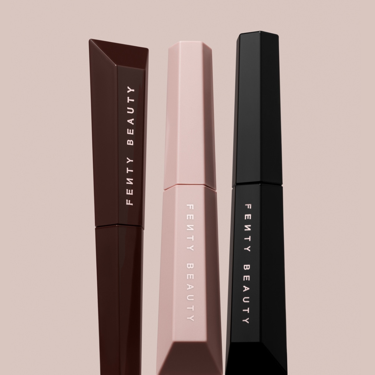 HELLA THICC VOLUMIZING MASCARA (MÁSCARA DE PESTAÑAS)